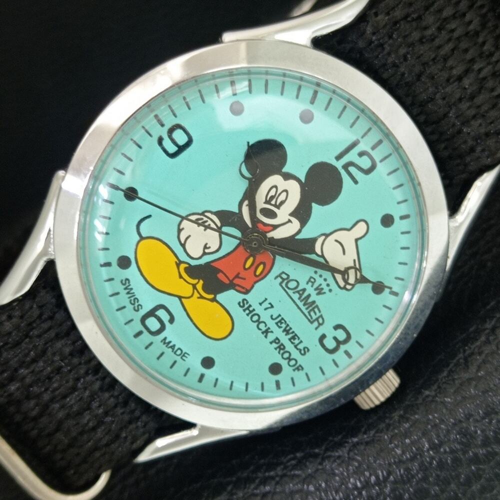 Vintage 1988 Disney Roamer Manual Mens Silver Watch W/Nato Strap & Mickey accent
